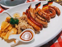 -1886德国汽车餐厅(外滩十六铺码头店)