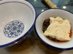 -石磨豆花家常菜·牦牛排土火锅