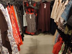 -H&M(鹏欣水游城店)