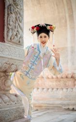 -初见美妆造型工作室