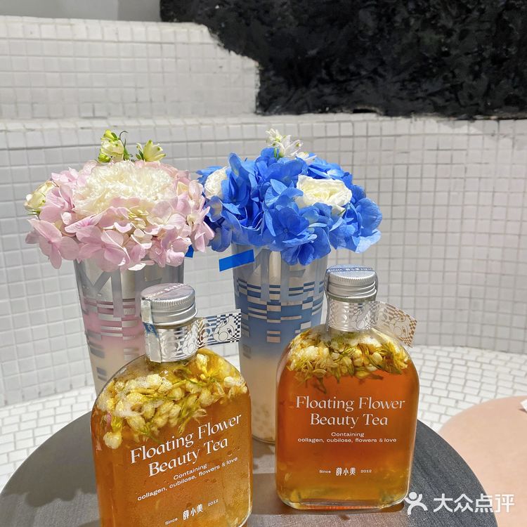 魔都超出片ins风店💐|饮料上有真的整簇鲜花