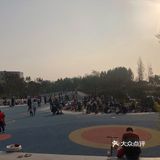 周末下午游玩好去处。直接导航即可，路边停车