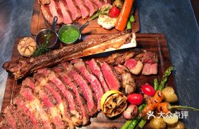 Grass-Fed Wagyu Tomahawk Steak 1200g