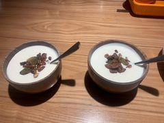 空运来的新疆酸奶-谷丽麦馕新疆菜·清真(步步高梅溪新天地店)