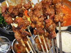 -许哥东北烧烤·铁丳烤串·宫后夹肉(繁花中心店)