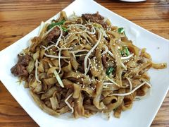 干炒牛河-南记食粥坊·宵夜大排档(岭南分店)