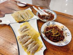 -宣海荣锅贴大王·陕味小吃集(钟楼店)