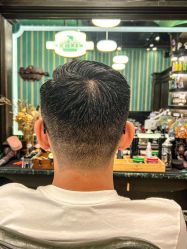 -海文先生国潮烫染男士理发馆
