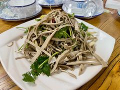 -溢心园香河肉饼总店