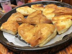 料理烤特色火烧-老东镇啤酒屋海鲜加工·蒸汽海鲜·海鲜烧烤(台东店)