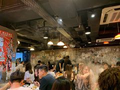 大堂-鲜入围煮花胶鸡海鲜火锅