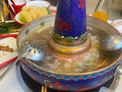 -毛辣果·贵州红酸汤牛肉火锅(西单店)