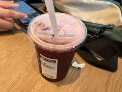 -星巴克臻选(上海虹桥新天地三店)