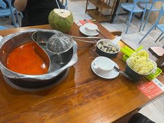 -老何家后安粉·糟粕醋海鲜火锅(三亚湾椰梦长廊店)
