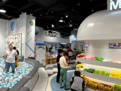 -MINI MARS KIDS CLUB亲子家庭中心(长宁天山店)