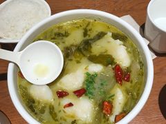 -渝是乎酸菜鱼(龙旗购物中心店)