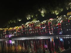 -苗伯妈酸汤火锅