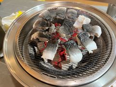 -围炉肉舍•炭烤活鳗•丹东海鲜烤肉(步行街店)