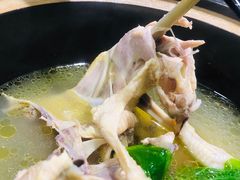 土鸡煲-国生茶庄·地道农家菜团建活动