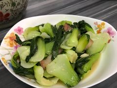 -天外天美食广场(哈尔滨路店)