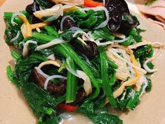 -亮亮面馆(经六路店)