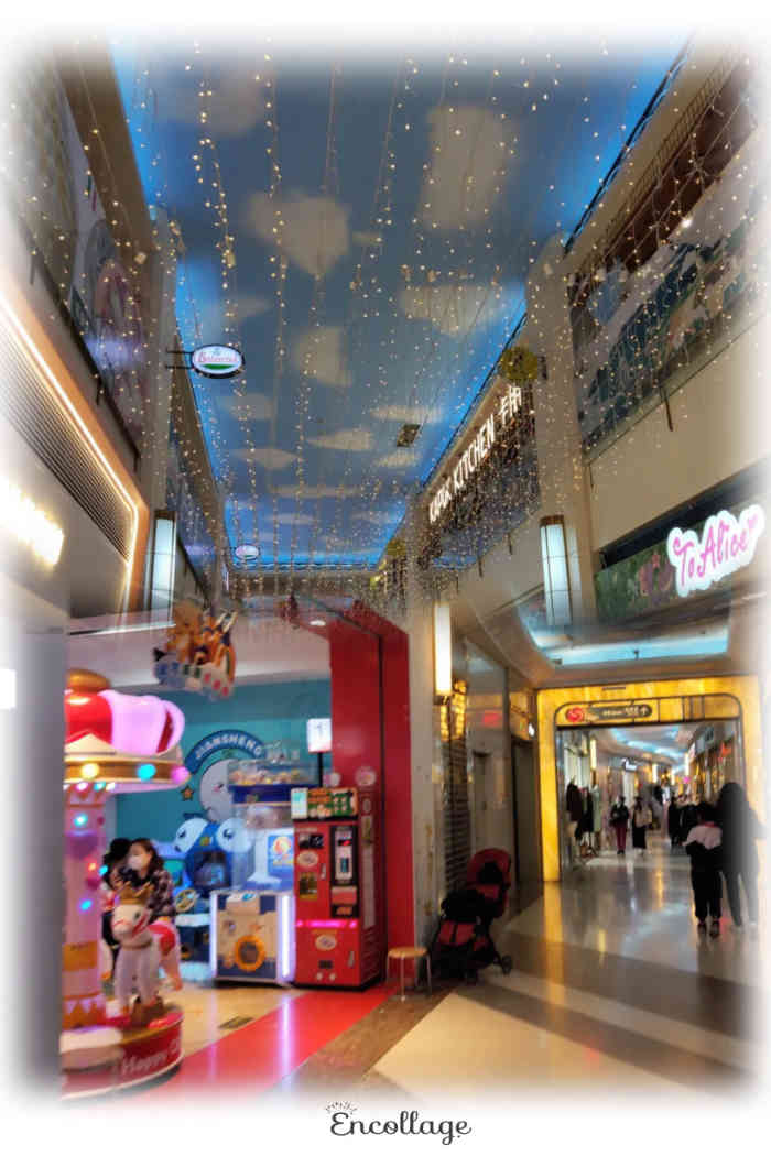 江南新地的商铺什么都有,冷气又足,还有几家面包店不时飘出香气,不买