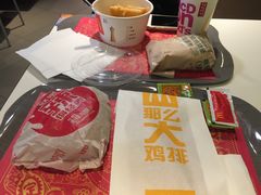 -麦当劳(世界城广场店)