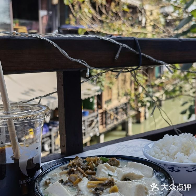 在朱家角挑一家河边农家乐吃吃吧