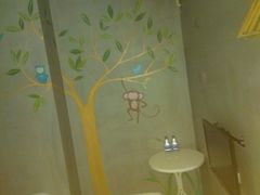 -卡罗酒店(东门晒布地铁站店)