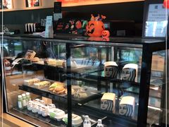 面包甜点陈列柜-星巴克(南京孵鹰大厦店)