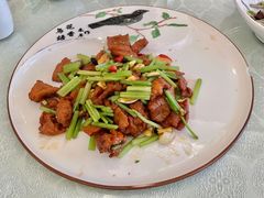小炒黄牛肉-博雅渔港·融合菜(维也纳国际大酒店)