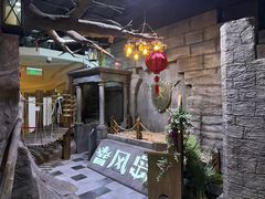 -暴风岛沉浸式体验馆(百联世纪店)