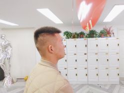 -米娜护肤造型