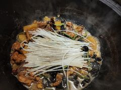 -锅老头海鲜铁锅炖