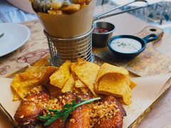 -Mark&Mars Restaurant