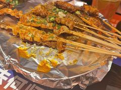 -何师烧烤Pro ·江湖川菜·小龙虾·精酿啤酒(太古里旗舰店)