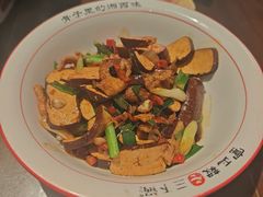 -富正毅三下锅·湘西韵味(天门山索道店)
