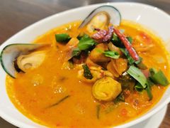 -Chom Cafe and Restaurant