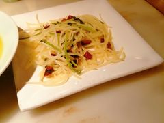 香菜梗炝土豆丝-绿茶餐厅(西单老佛爷店)