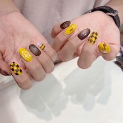 -花岐款式专研健康美甲沙龙