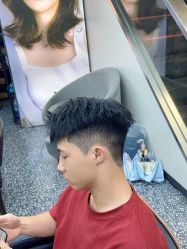 -藤野造型专业烫染接发