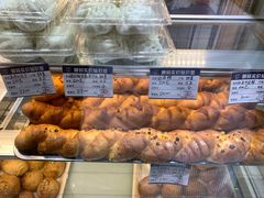 色拉辫子面包-白玉兰食品(甜云店)