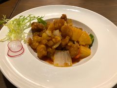 菠萝咕咾虾球-水月周庄铂尔曼酒店-水月荟中餐厅