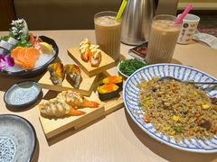 -万岁料理回转寿司(华贸店)