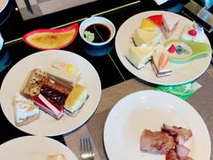 -大中华希尔顿酒店-念自助餐·嗨啤·小龙虾