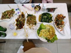 -覃记海鲜美食餐厅