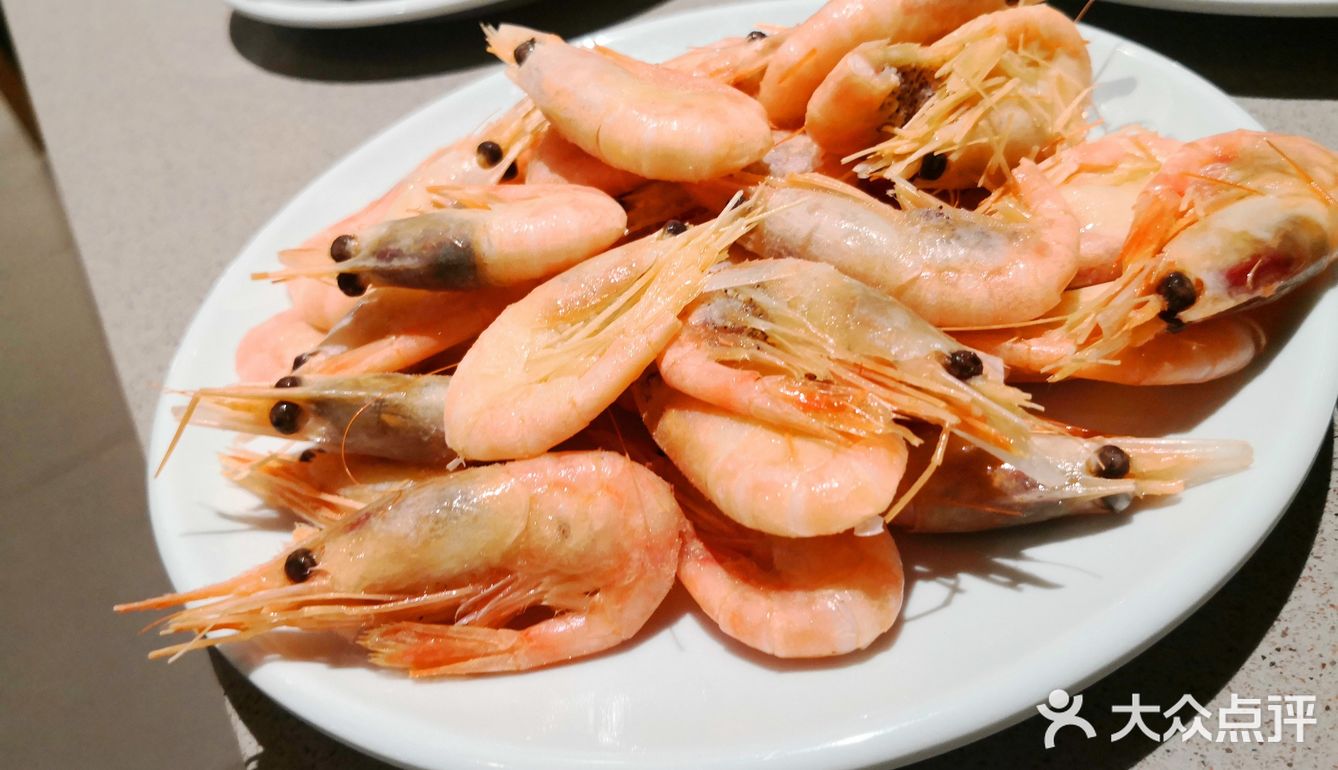 两小时内绝对让你吃饱喝好。服务员普遍以大妈为主