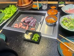 -臻牛烤肉