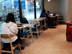 大堂-肯德基(格尔木世邦店)