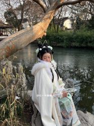 -一揽芳华汉服旗袍体验馆(拙政园店)